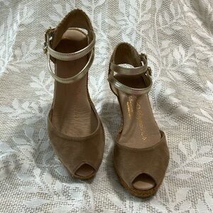 Gaimo Tan Taupe Suede Peep Toe Wedge Espadrilles Size 6.5/37‎